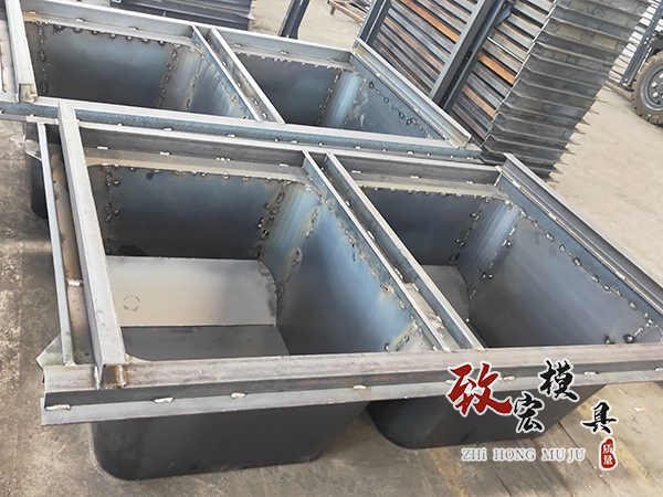 生態(tài)護(hù)坡鋼模具